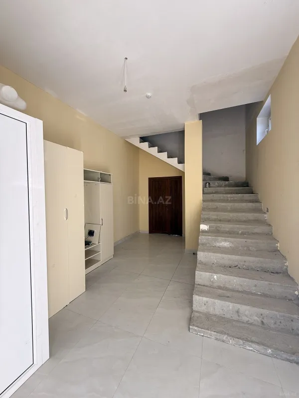 Satılır 4 otaqlı həyət evi 330 m²