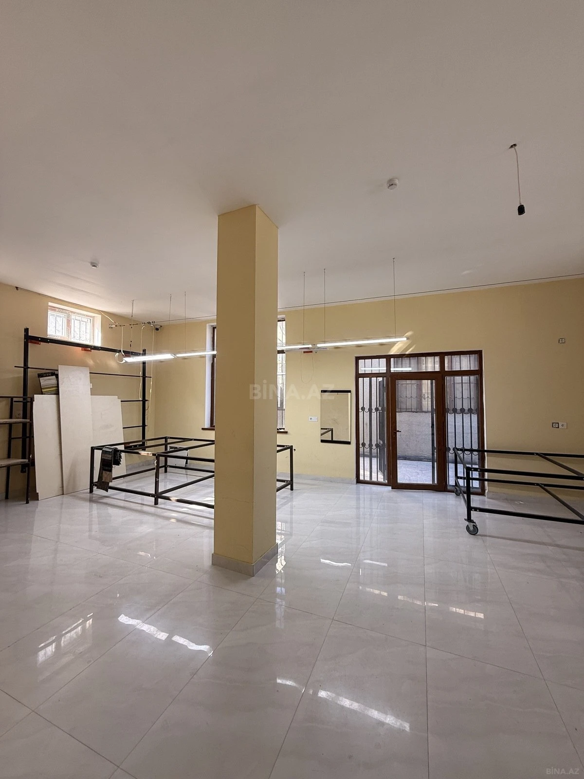 Satılır 4 otaqlı həyət evi 330 m²