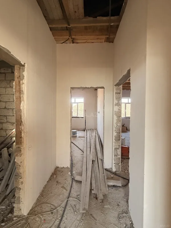 Satılır 4 otaqlı həyət evi 330 m²