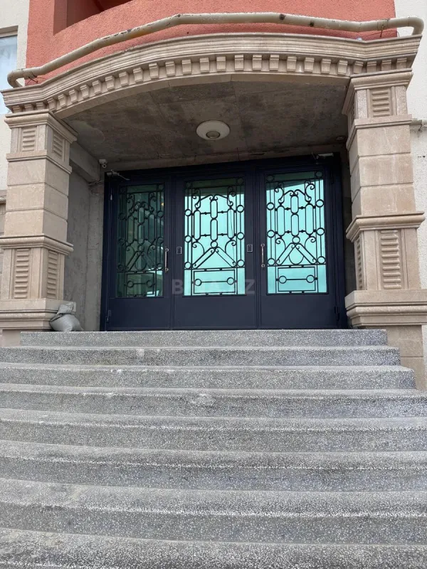 Satılır 2 otaqlı mənzil 56 m²