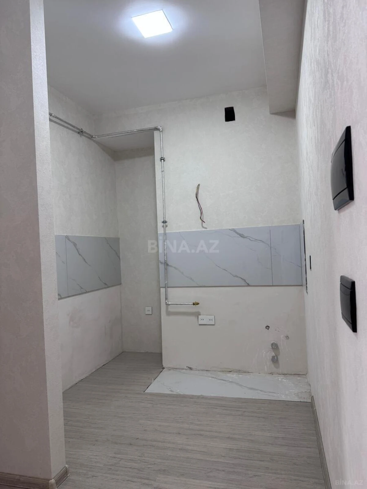 Satılır 2 otaqlı mənzil 56 m²