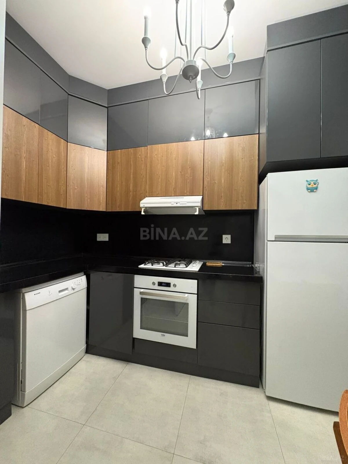 Kirayə verilir 3 otaqlı mənzil 105 m²