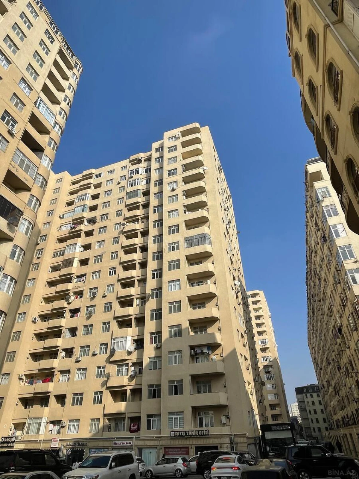 Satılır 2 otaqlı mənzil 61.1 m²