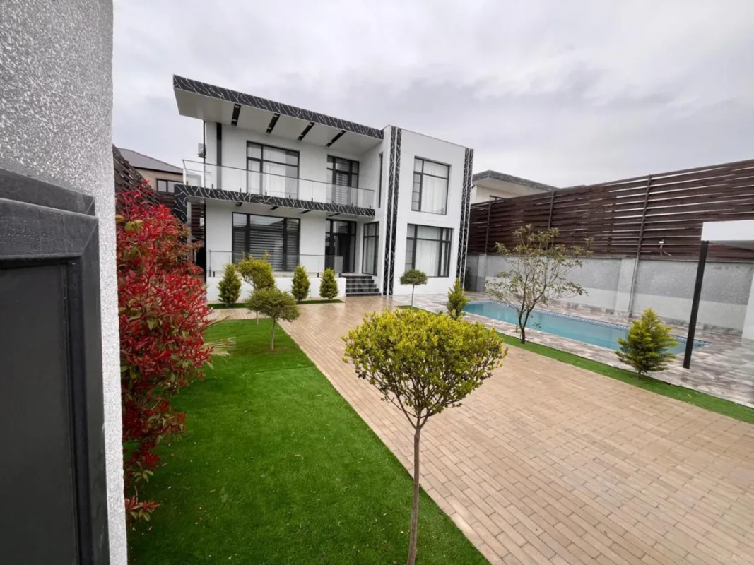 Kirayə verilir 5 otaqlı həyət evi 300 m²