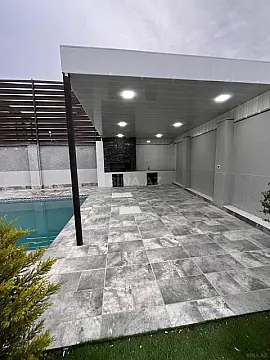 Kirayə verilir 5 otaqlı həyət evi 300 m²