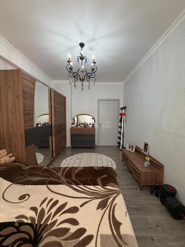Satılır 2 otaqlı mənzil 82 m²