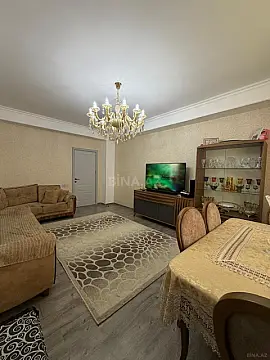 Satılır 2 otaqlı mənzil 82 m²