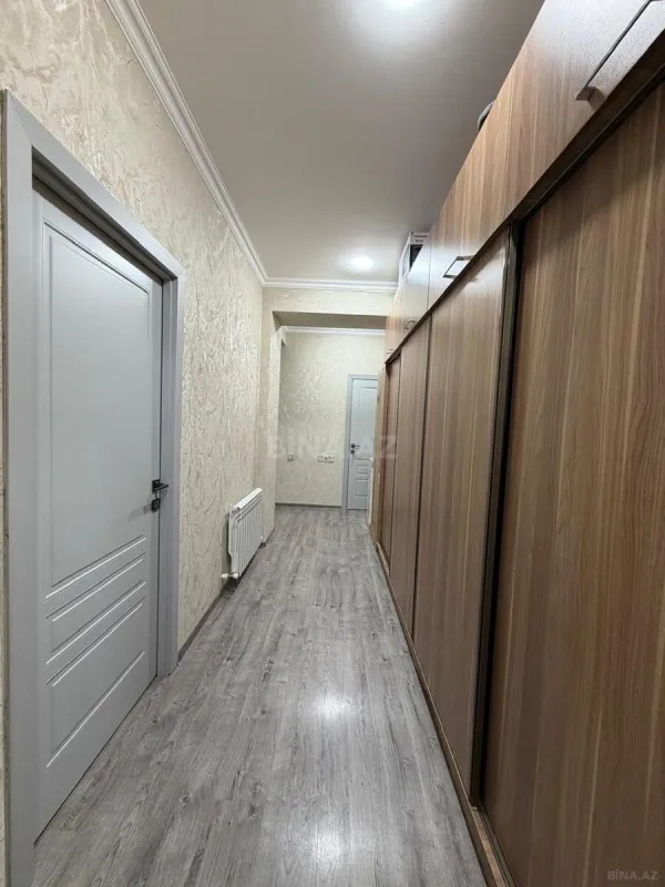 Satılır 2 otaqlı mənzil 82 m²