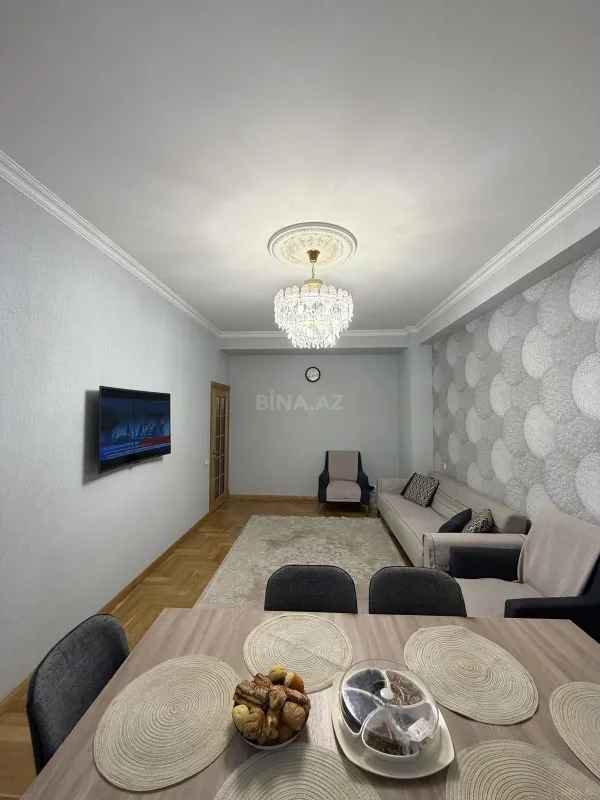 Satılır 3 otaqlı mənzil 105 m²