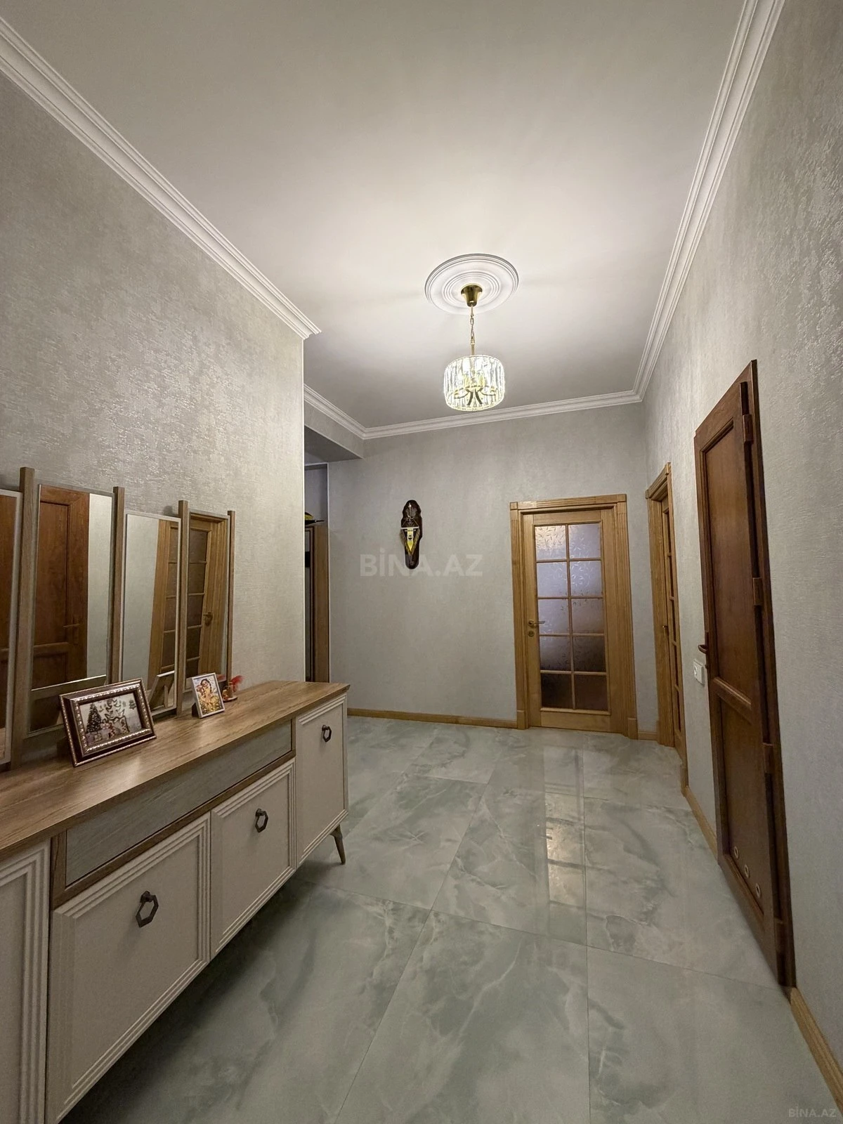 Satılır 3 otaqlı mənzil 105 m²
