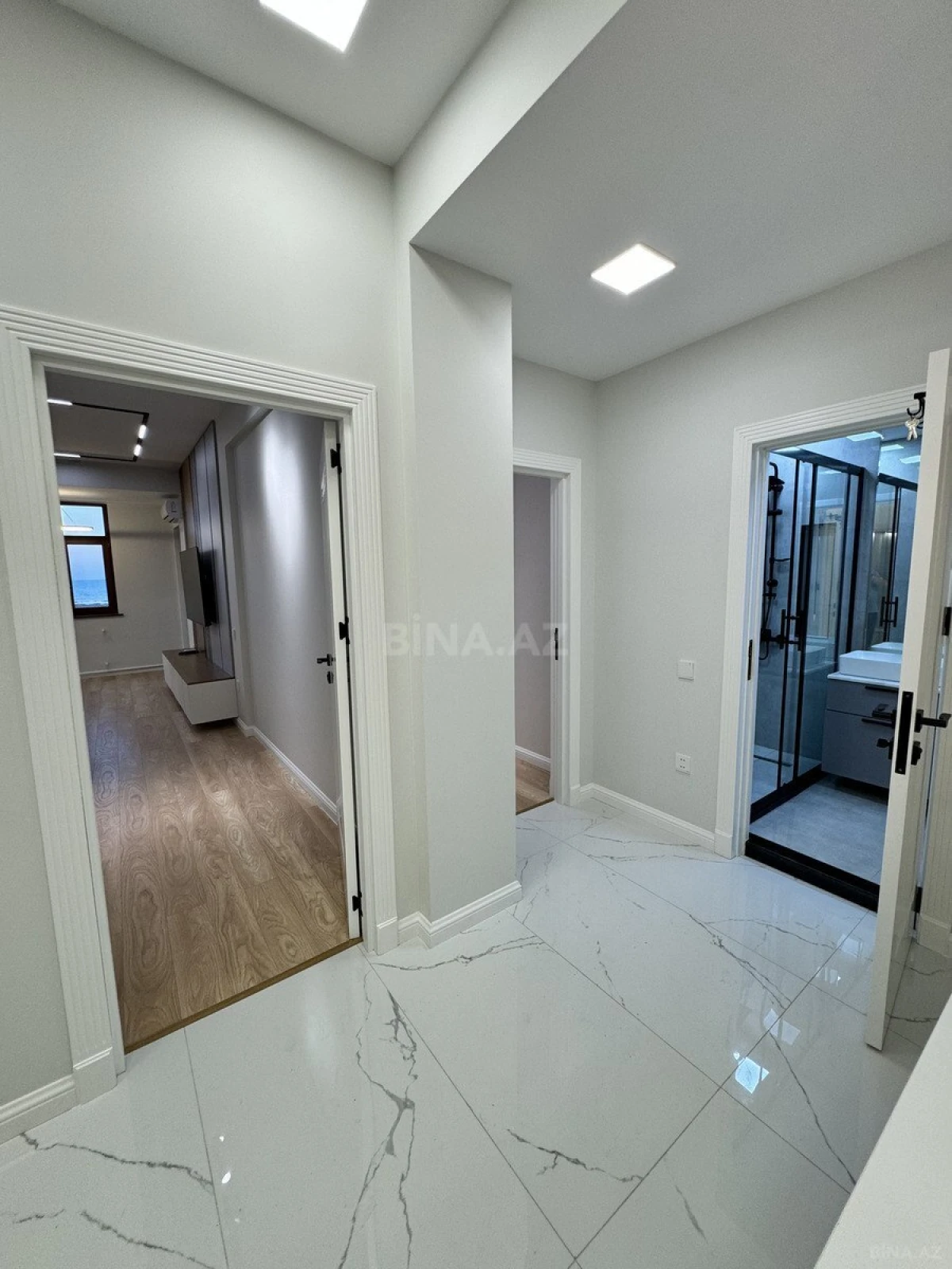 Kirayə verilir 2 otaqlı mənzil 65 m²
