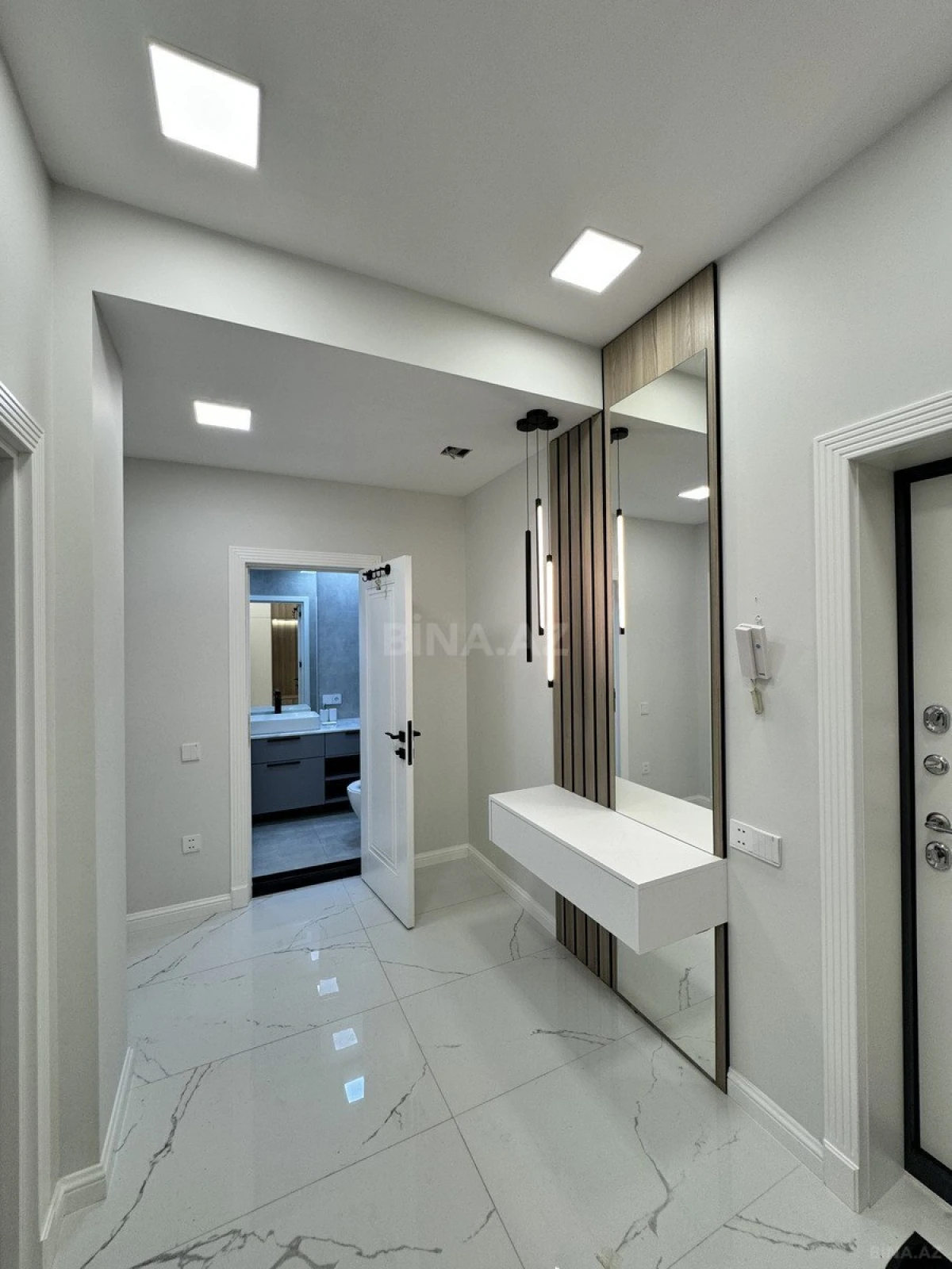 Kirayə verilir 2 otaqlı mənzil 65 m²