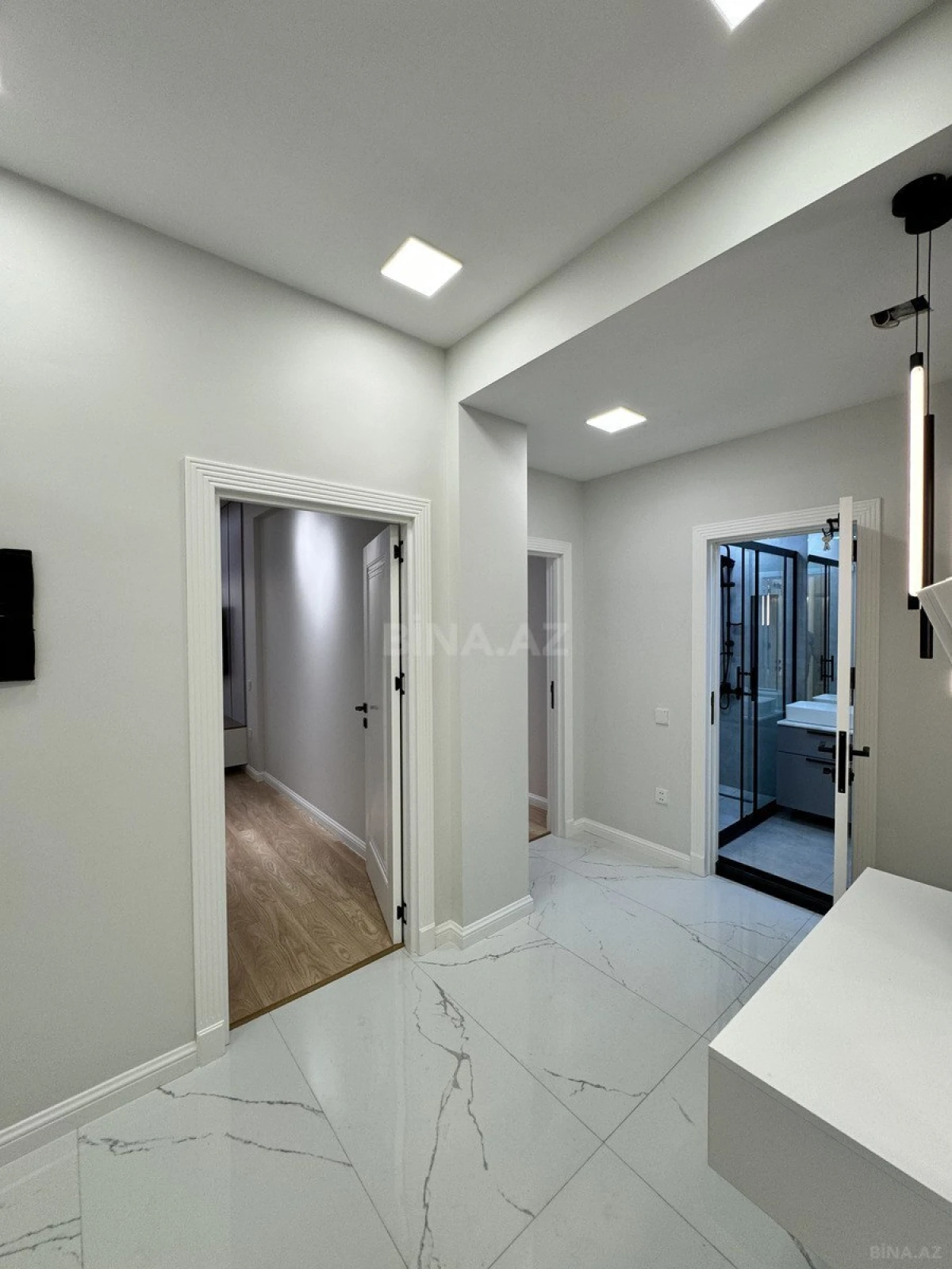 Kirayə verilir 2 otaqlı mənzil 65 m²