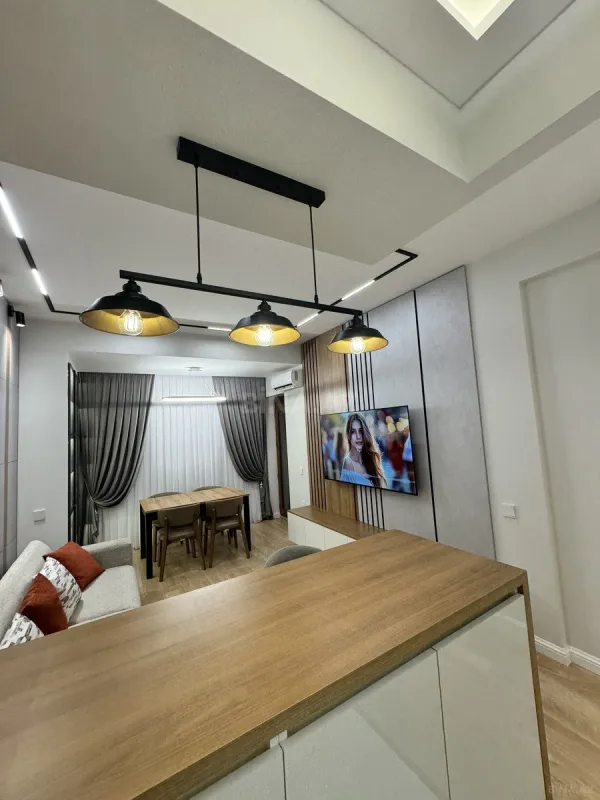 Kirayə verilir 2 otaqlı mənzil 65 m²
