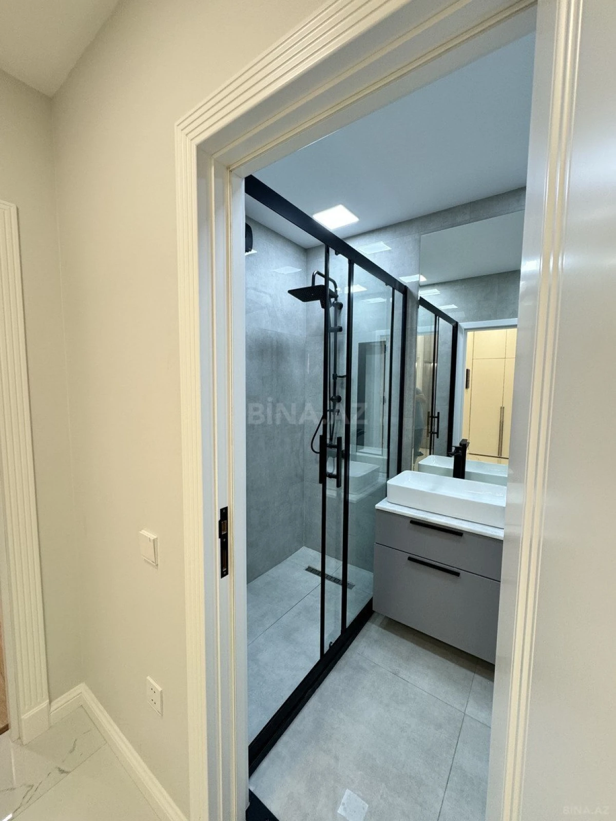 Kirayə verilir 2 otaqlı mənzil 65 m²