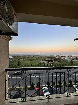 Kirayə verilir 2 otaqlı mənzil 65 m²