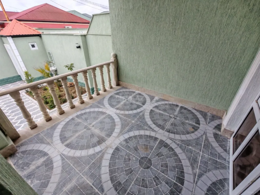 Satılır 4 otaqlı həyət evi 130 m²