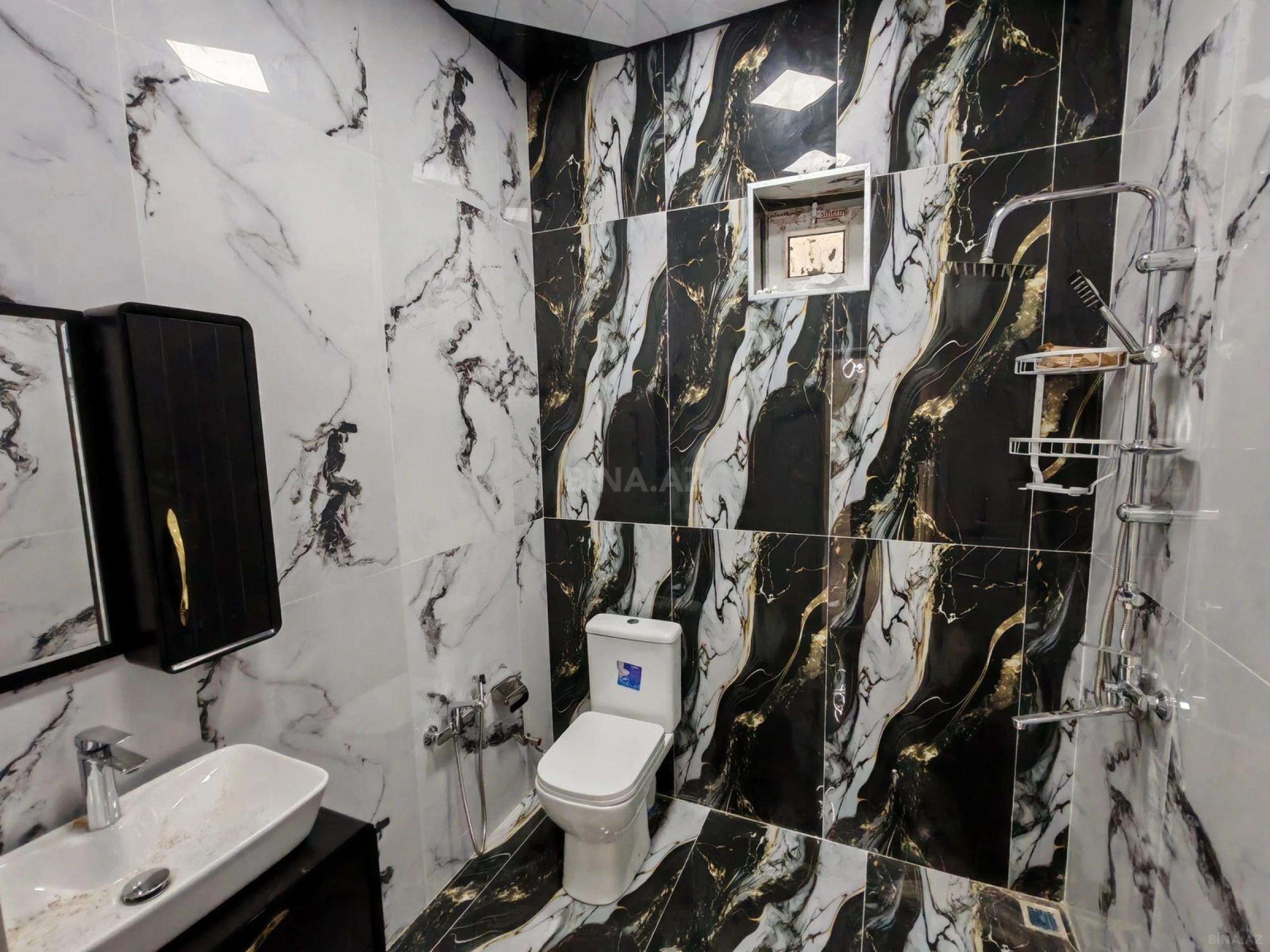 Satılır 4 otaqlı həyət evi 130 m²