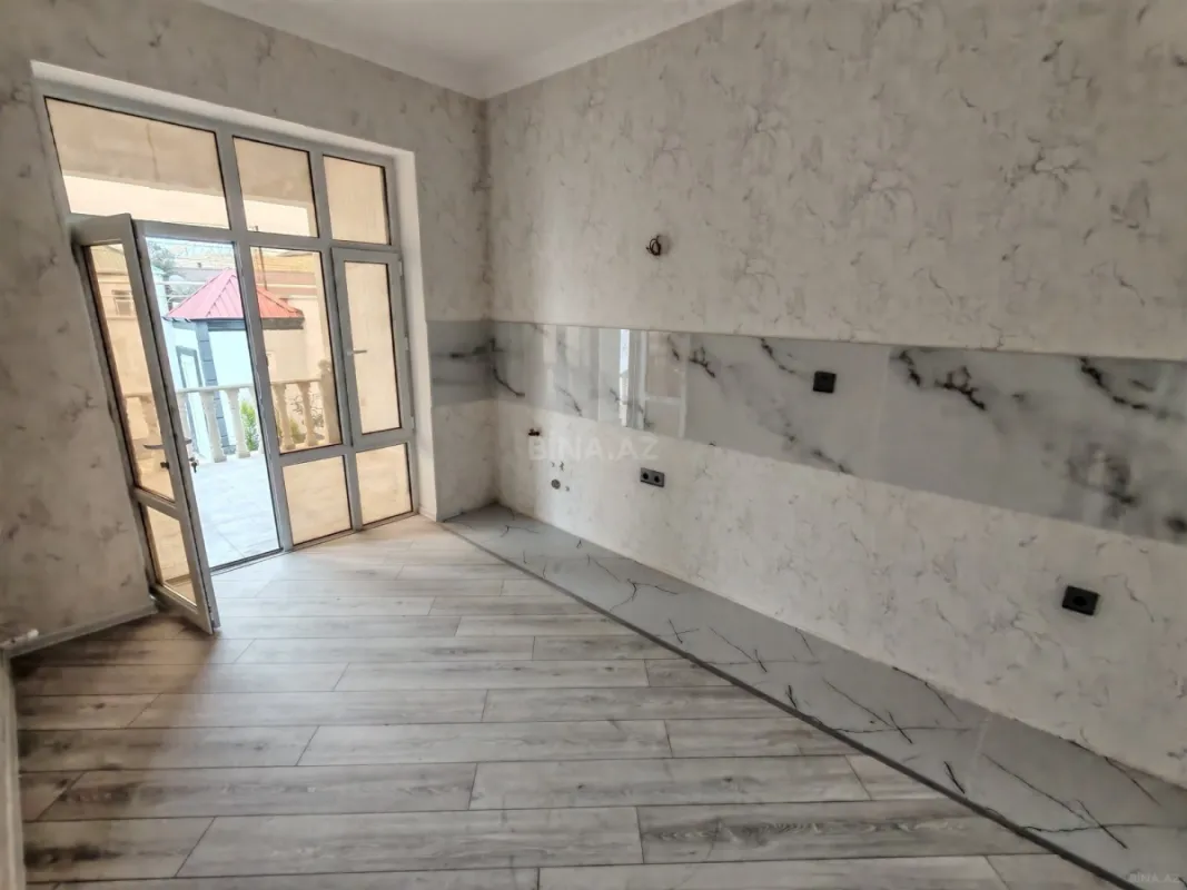 Satılır 4 otaqlı həyət evi 130 m²
