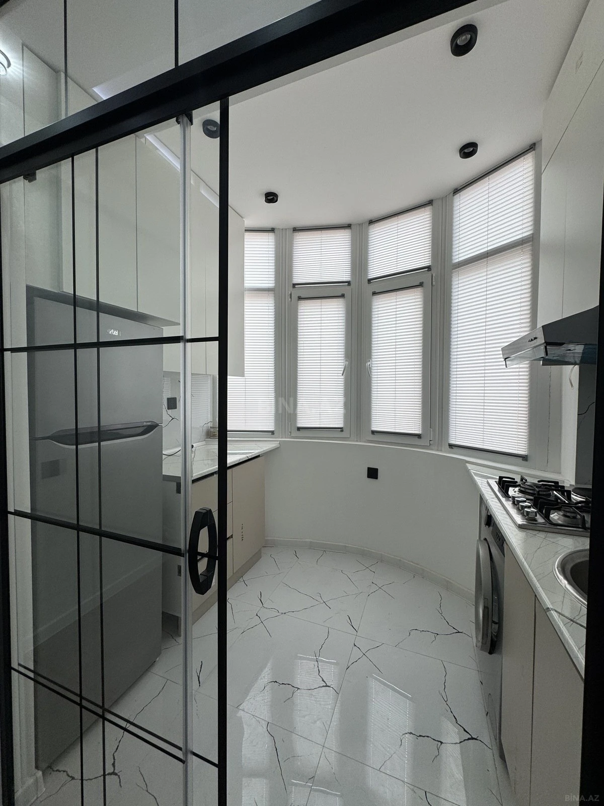 Satılır 2 otaqlı mənzil 58 m²