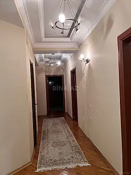 Satılır 4 otaqlı mənzil 191 m²