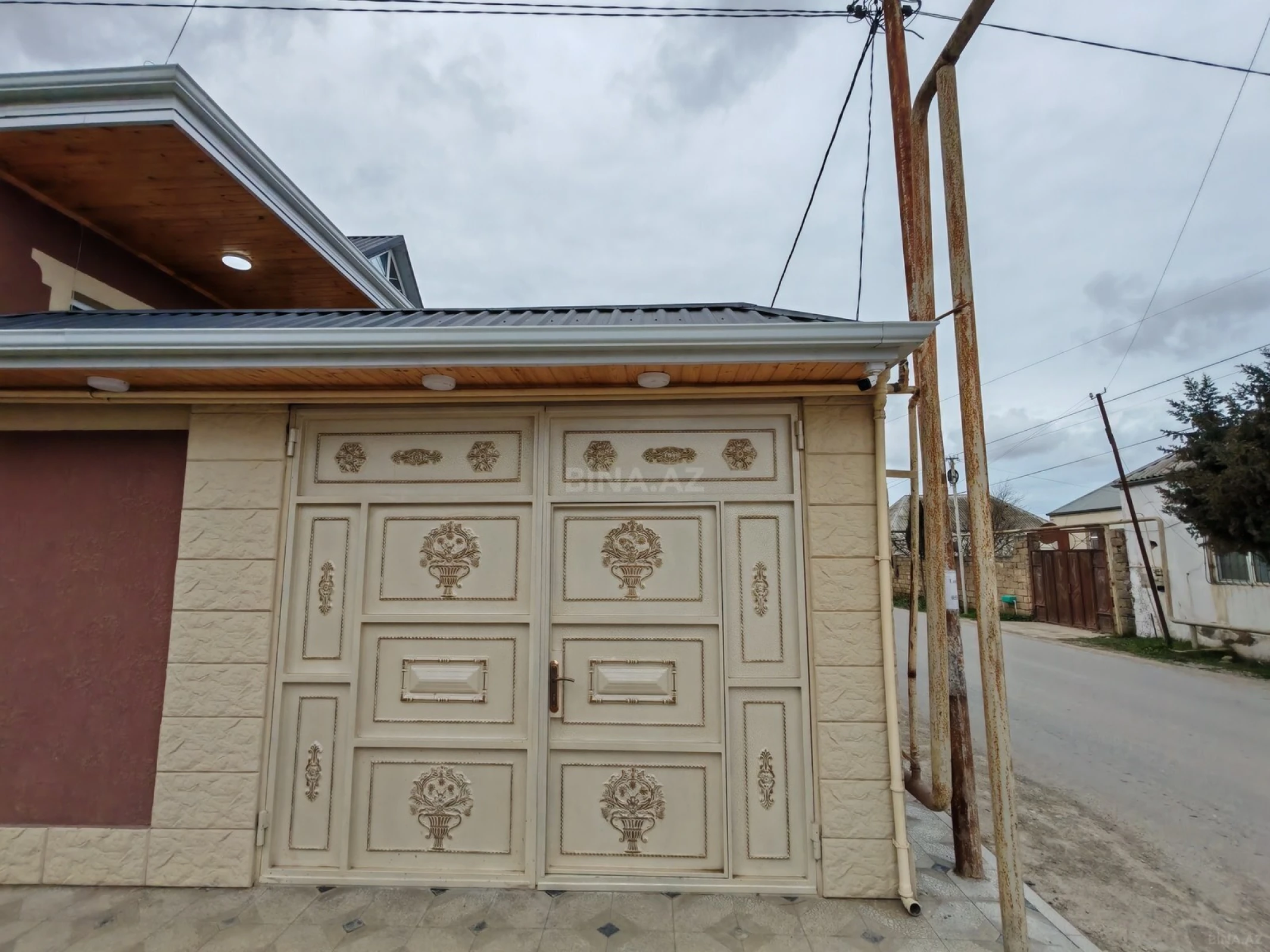 Satılır 3 otaqlı həyət evi 105 m²