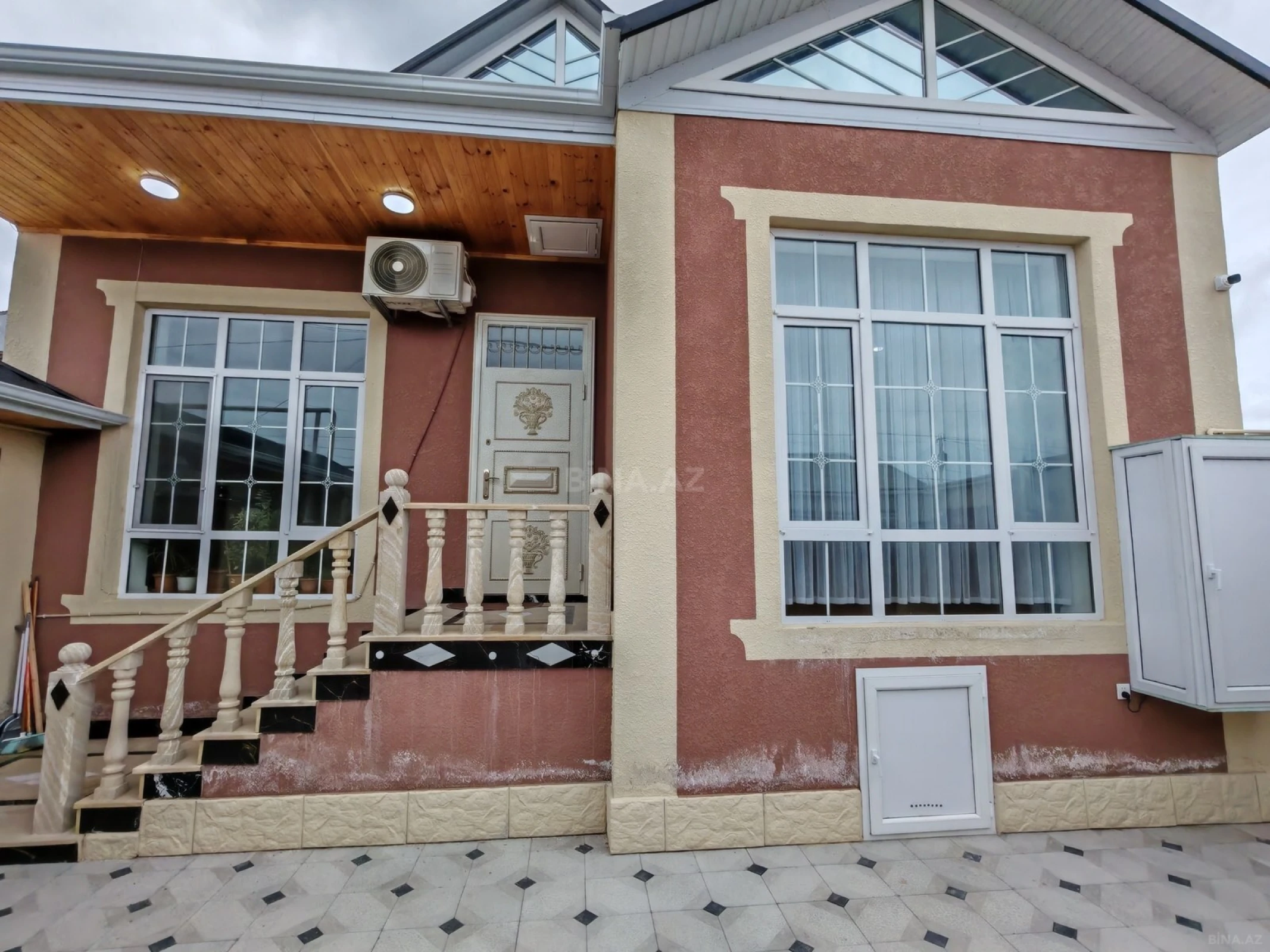 Satılır 3 otaqlı həyət evi 105 m²