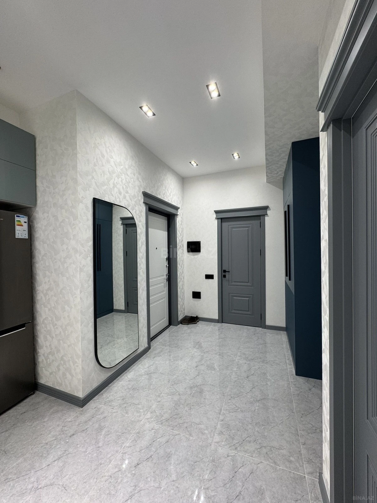 Satılır 2 otaqlı mənzil 65 m²