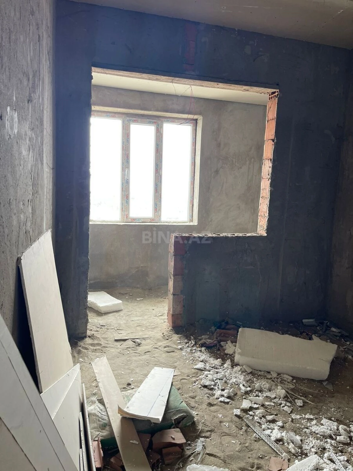 Satılır 1 otaqlı mənzil 55 m²