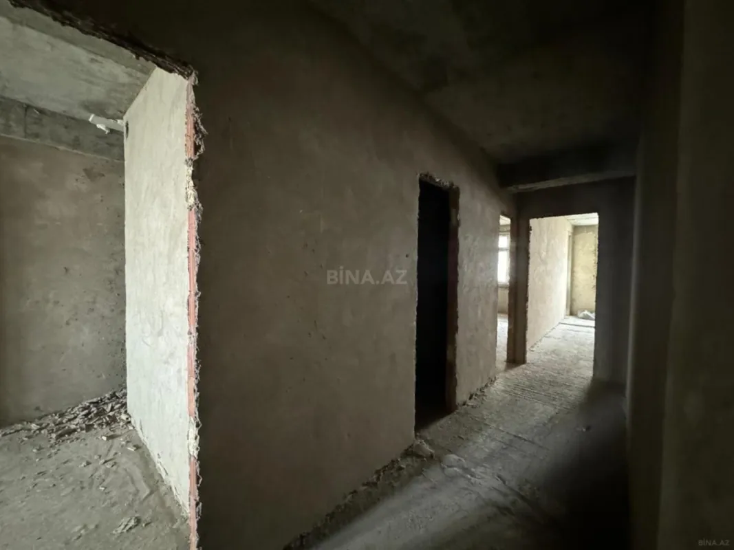 Satılır 4 otaqlı mənzil 203 m²