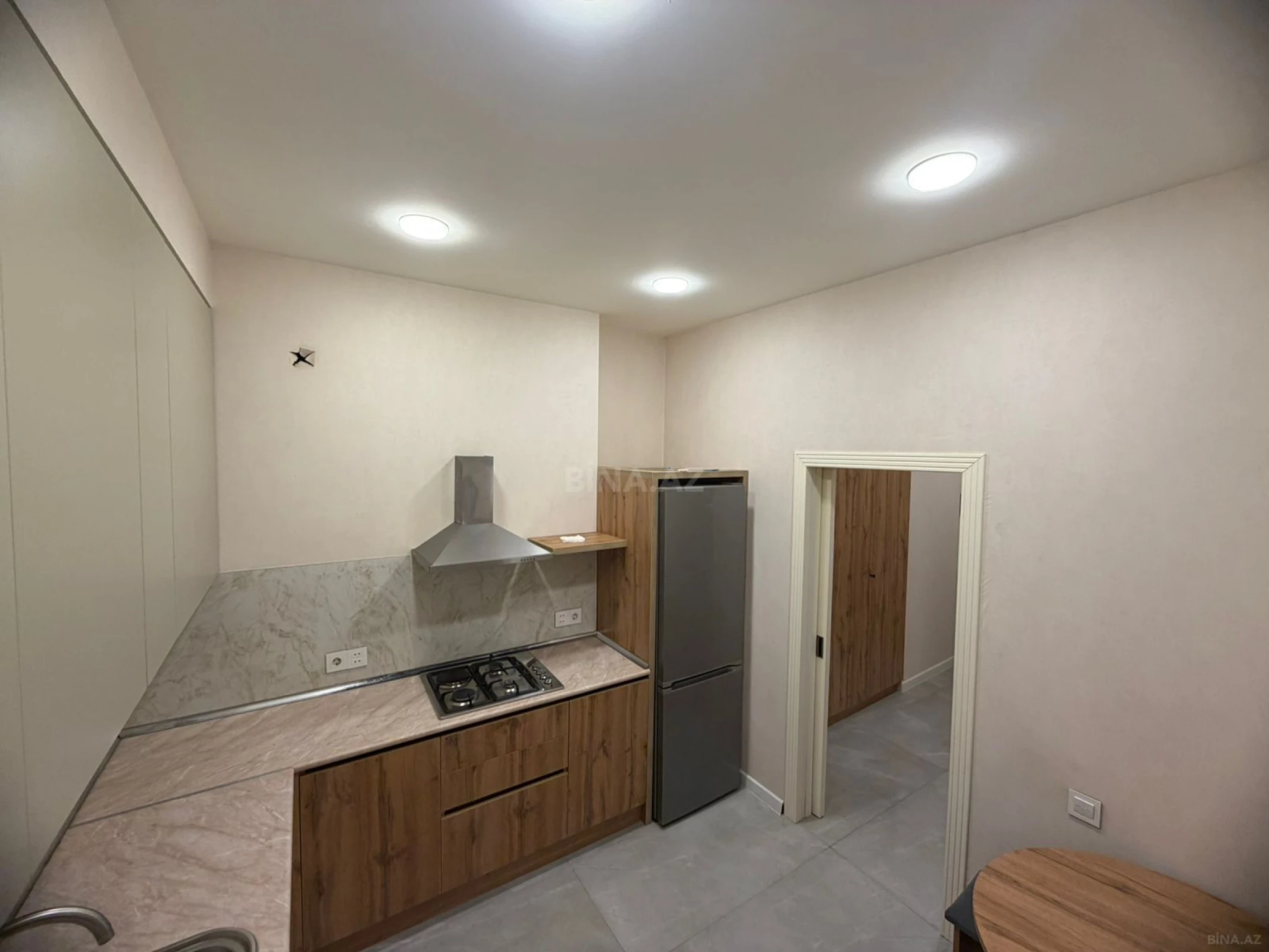 Satılır 2 otaqlı mənzil 70 m²