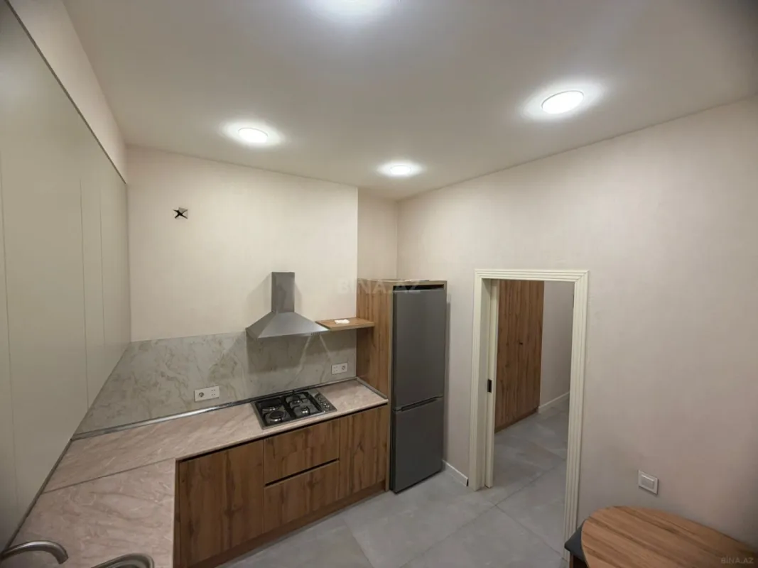 Satılır 2 otaqlı mənzil 70 m²
