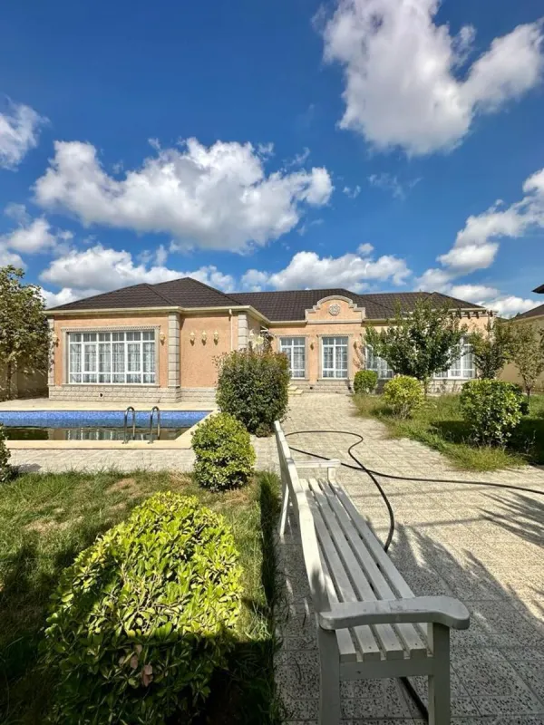 Satılır 4 otaqlı həyət evi 180 m²