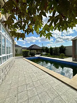 Satılır 4 otaqlı həyət evi 180 m²