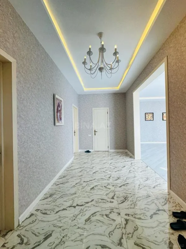 Satılır 4 otaqlı həyət evi 180 m²