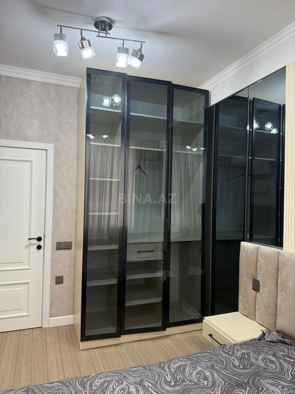 Kirayə verilir 2 otaqlı mənzil 55 m²