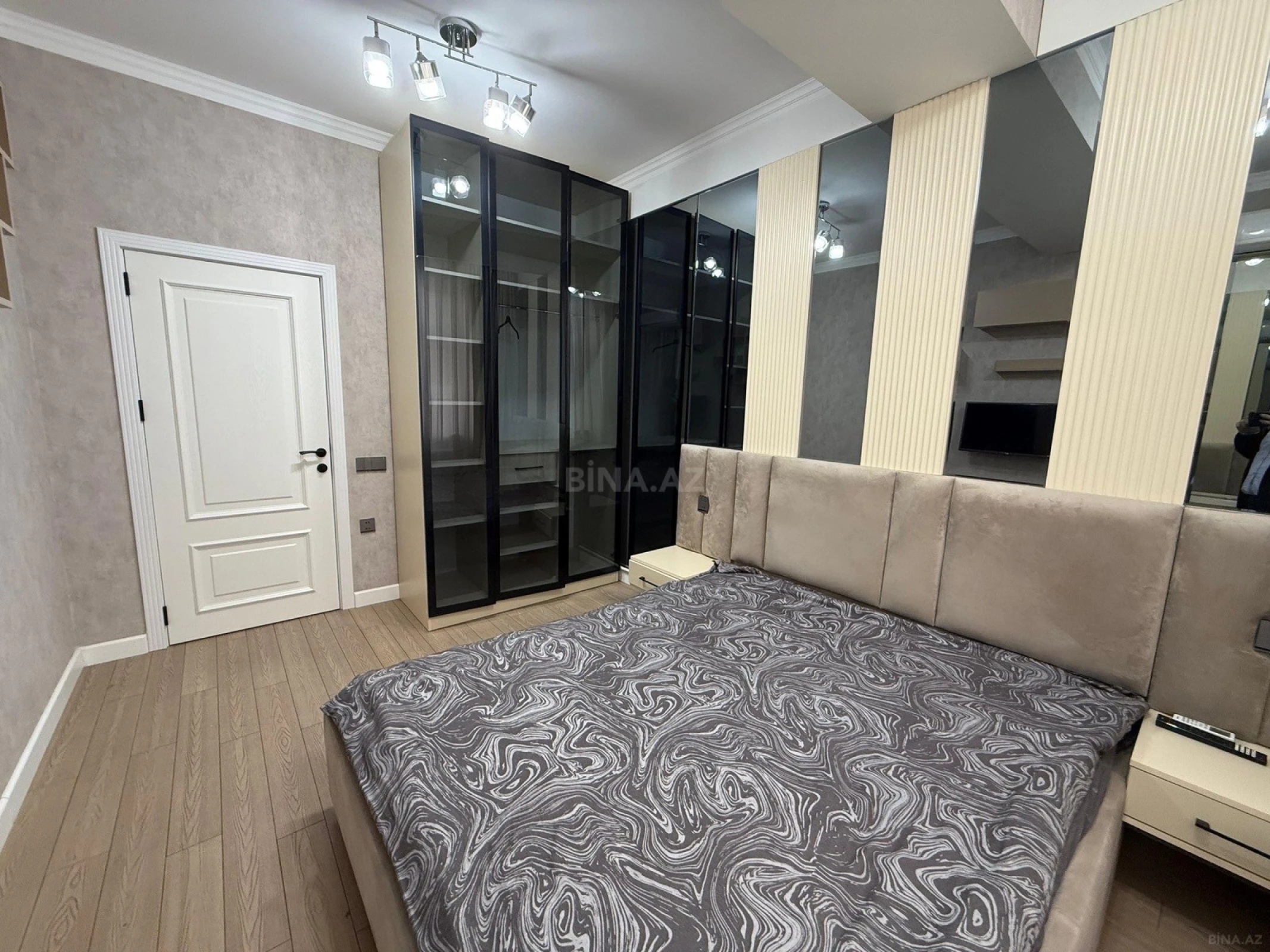 Kirayə verilir 2 otaqlı mənzil 55 m²
