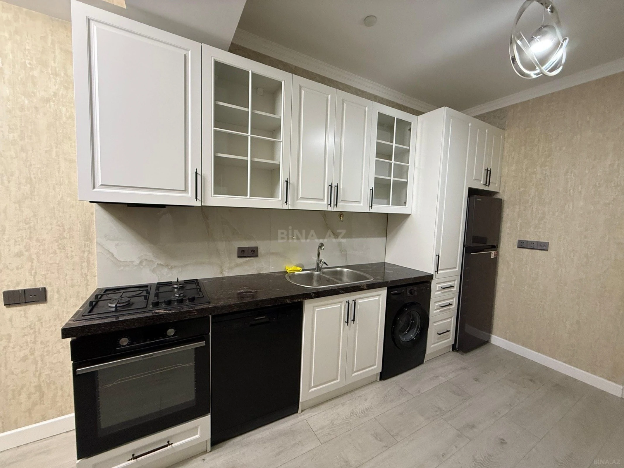 Kirayə verilir 2 otaqlı mənzil 55 m²