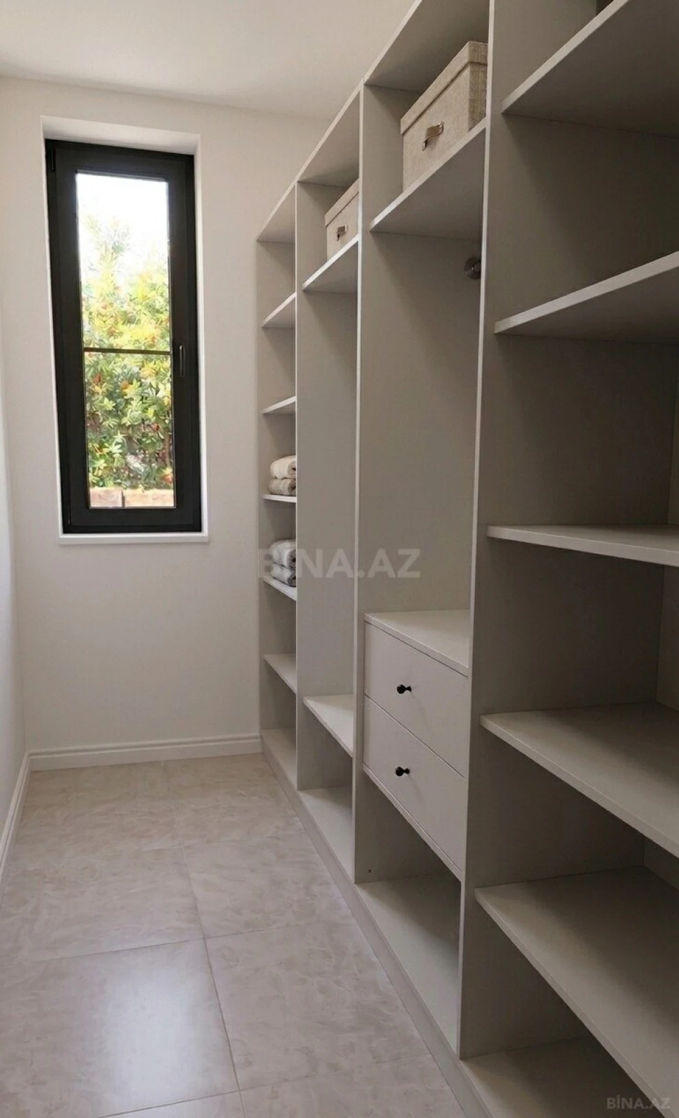Kirayə verilir 6 otaqlı həyət evi 220 m²