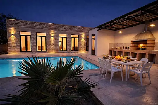 Kirayə verilir 6 otaqlı həyət evi 220 m²