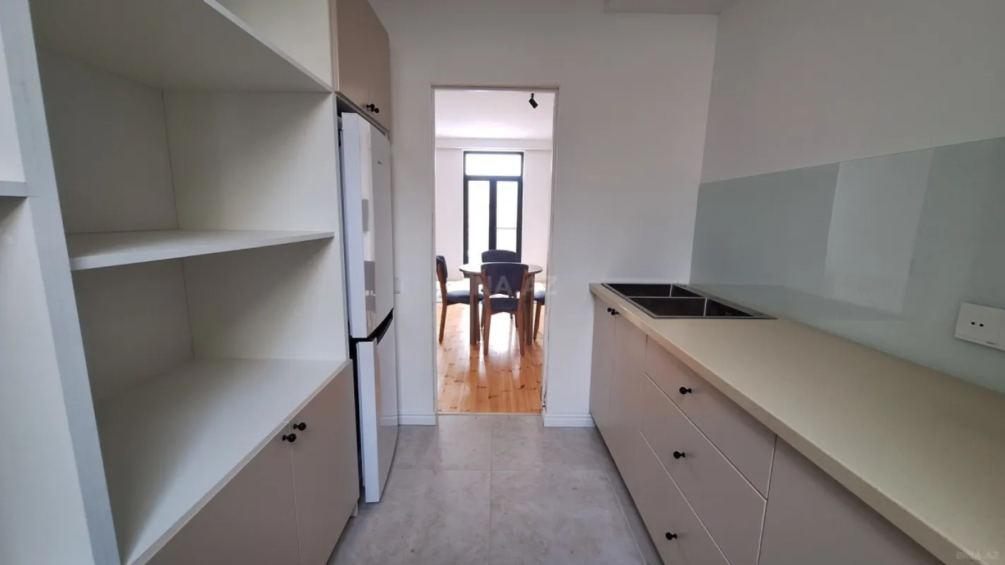 Kirayə verilir 6 otaqlı həyət evi 220 m²