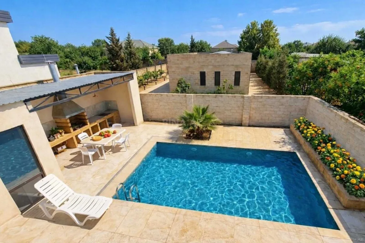 Kirayə verilir 6 otaqlı həyət evi 220 m²