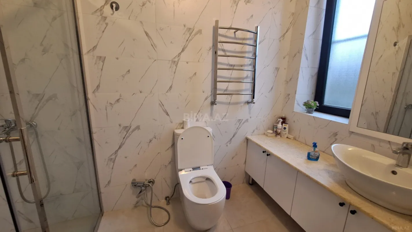 Kirayə verilir 6 otaqlı həyət evi 220 m²