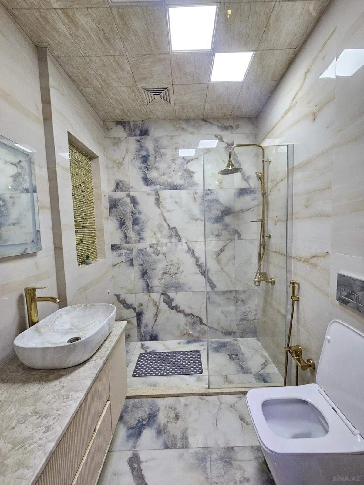Kirayə verilir 2 otaqlı mənzil 75 m²
