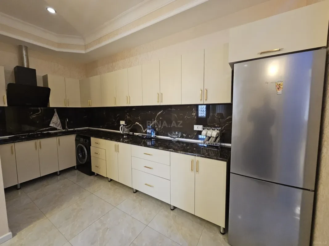 Kirayə verilir 2 otaqlı mənzil 75 m²