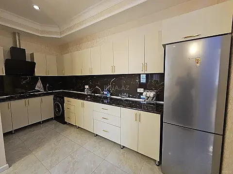 Kirayə verilir 2 otaqlı mənzil 75 m²