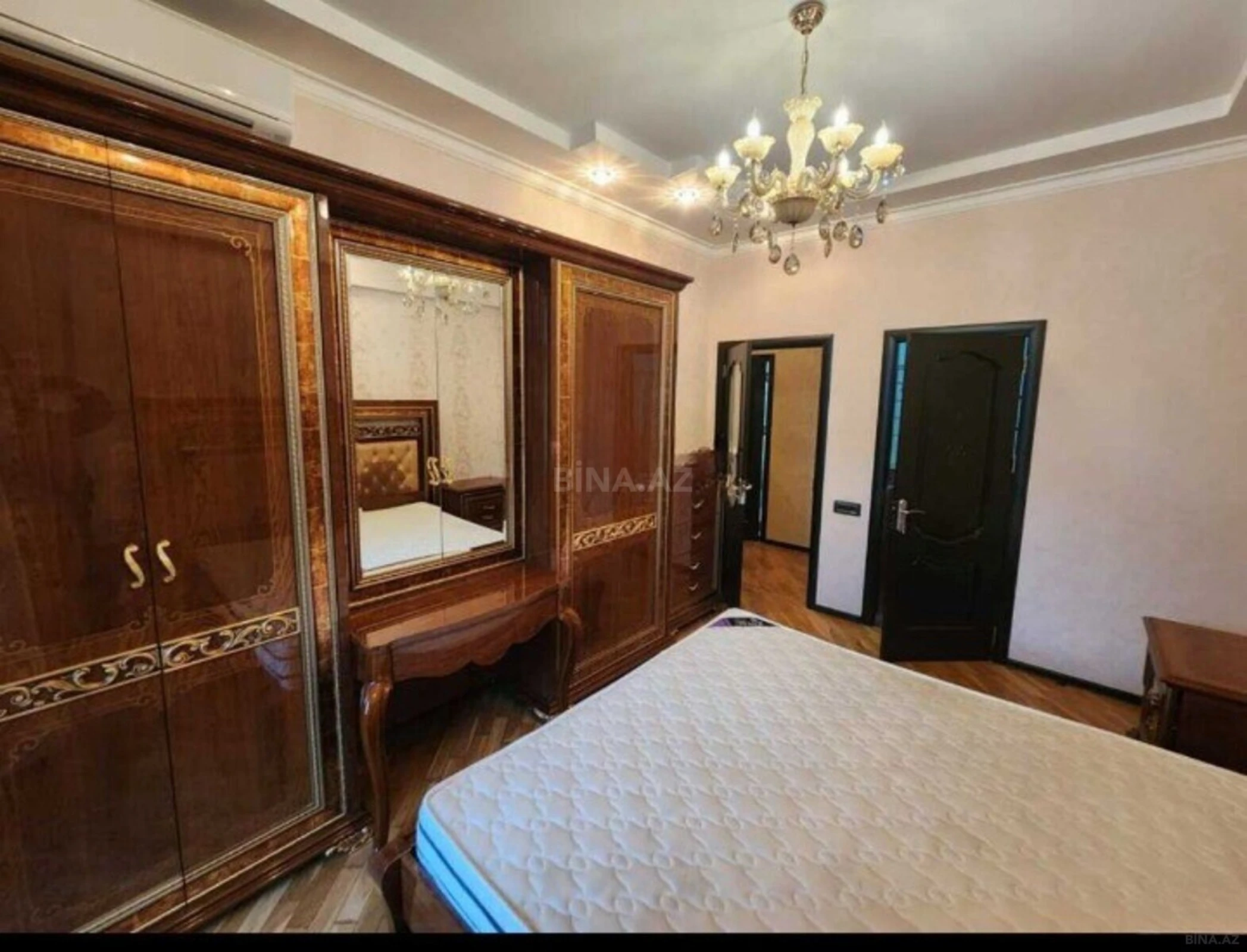 Kirayə verilir 2 otaqlı mənzil 115 m²