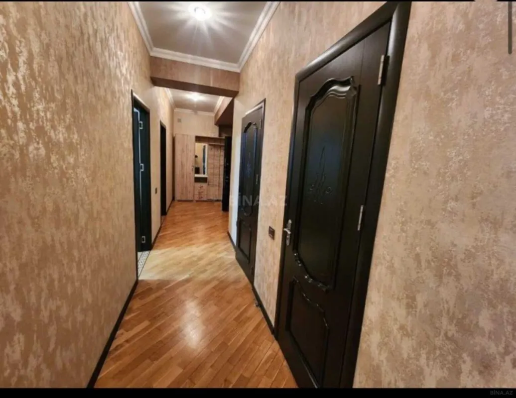 Kirayə verilir 2 otaqlı mənzil 115 m²