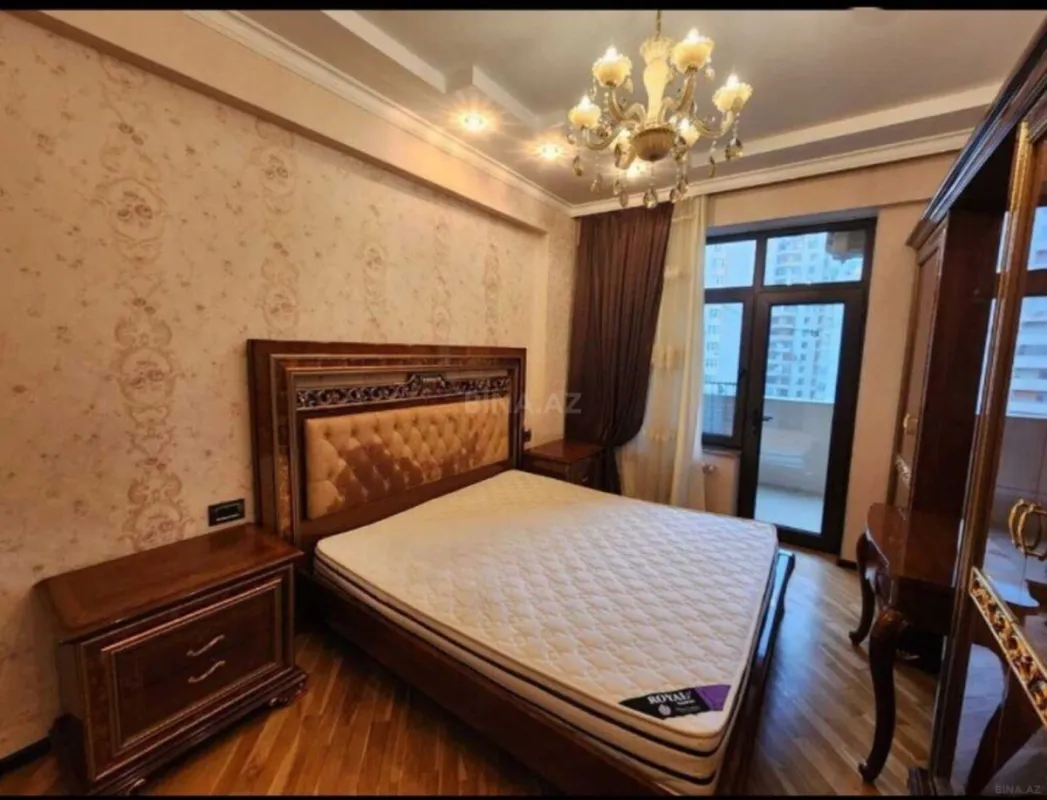 Kirayə verilir 2 otaqlı mənzil 115 m²