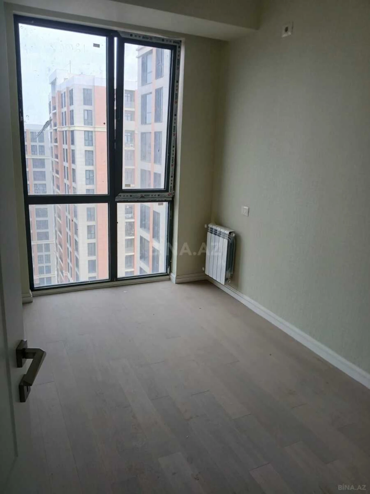 Satılır 3 otaqlı mənzil 88 m²